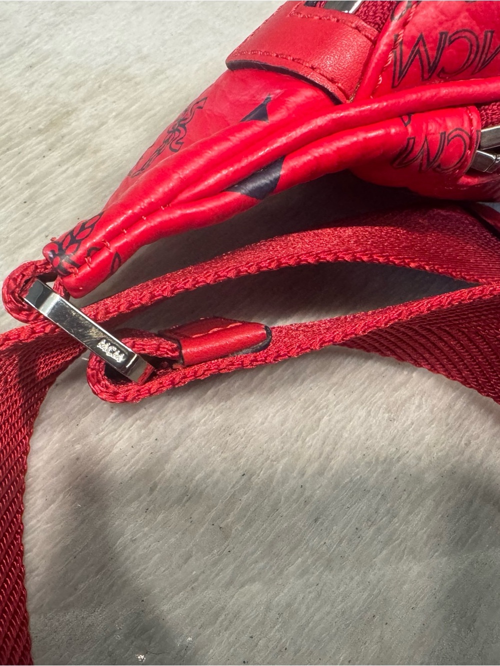 MCM Red Logo Visetos Belt Bag - Picture 6 of 11